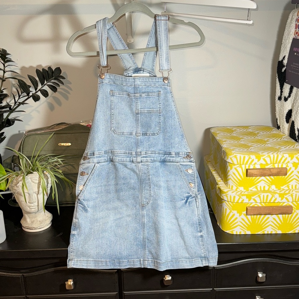 Overall dress